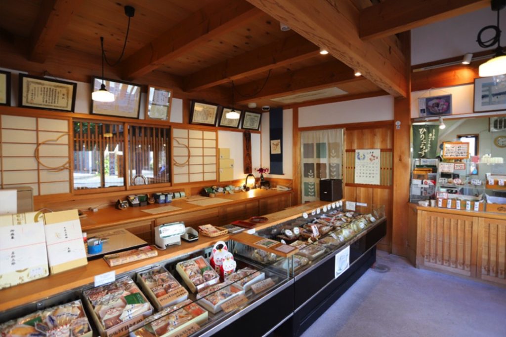 手作り体験もできる創業120年のかまぼこ屋_若松屋2